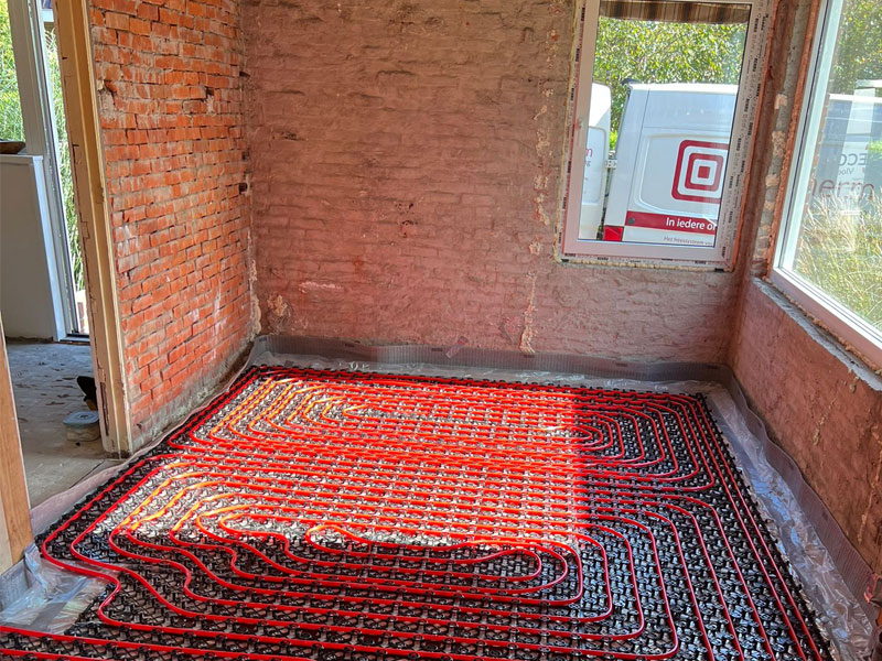 Vloerverwarmingsbuizen op noppenplaat Ecotherm Vloerverwarming